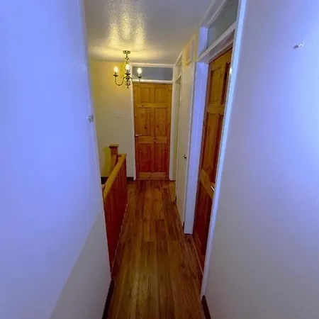 Dundridge Apartment *
